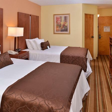 Best Western Plus Richmond Sandston Bagian luar foto