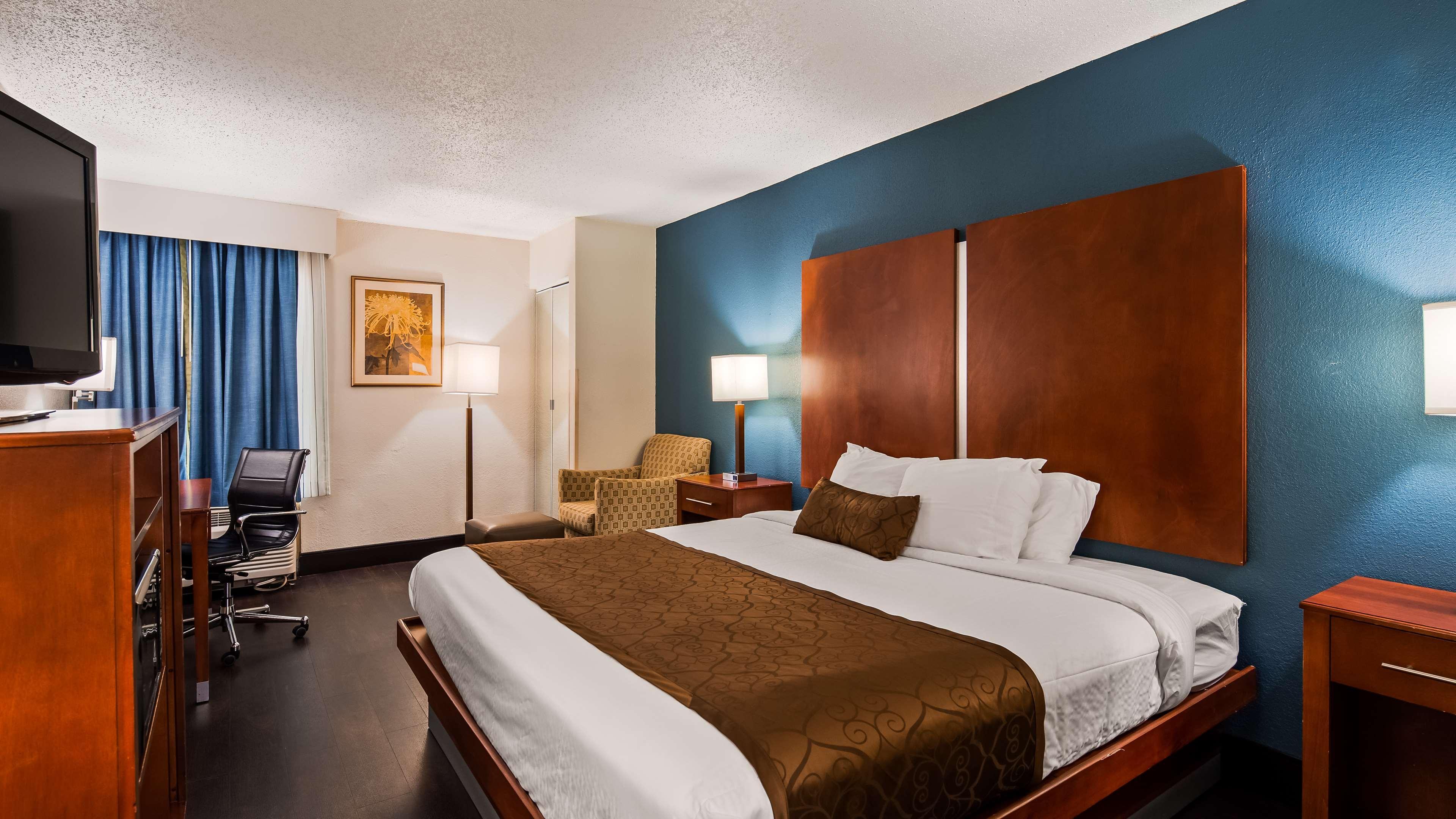 Best Western Plus Richmond Hotel Sandston Bagian luar foto