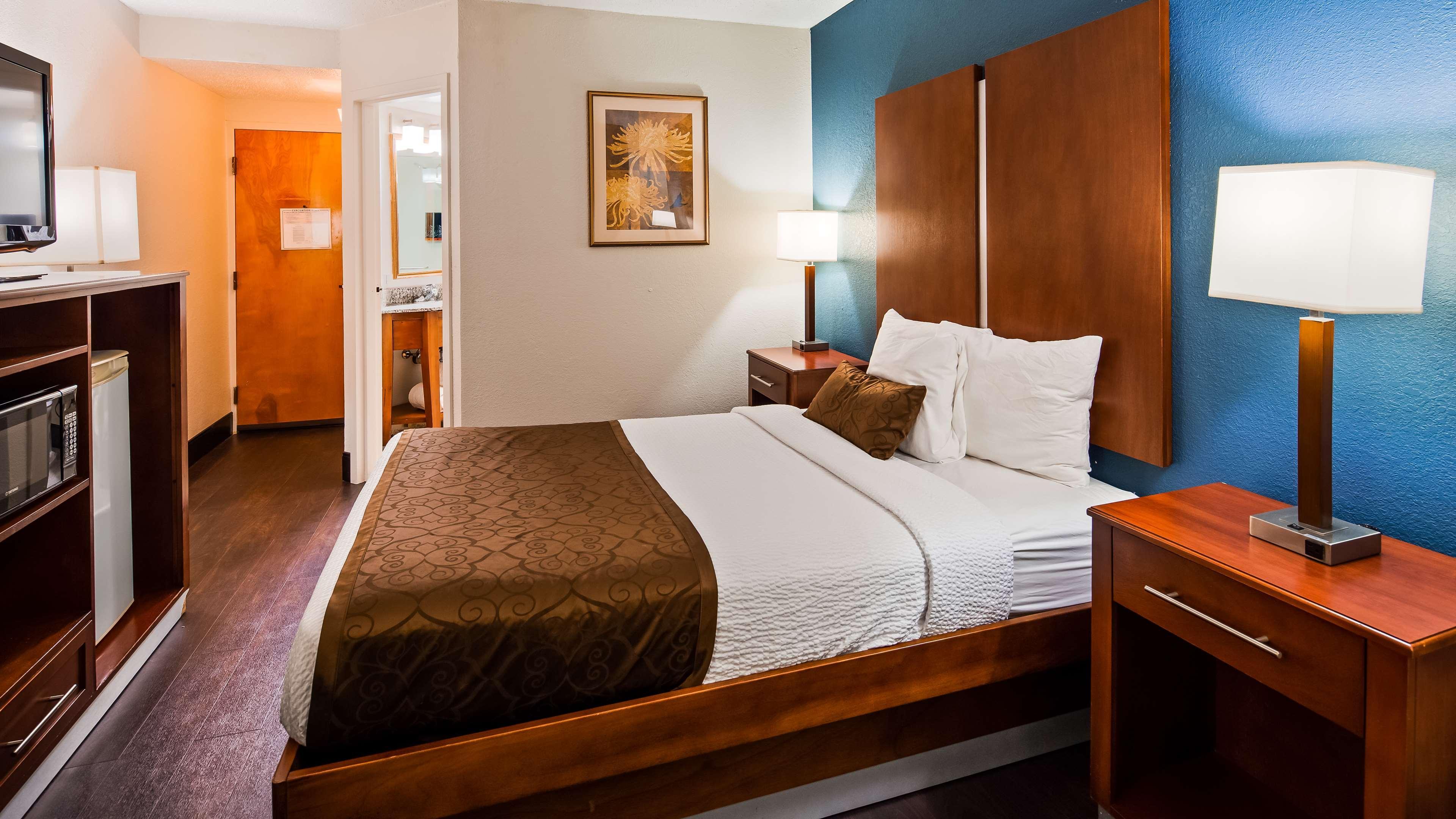 Best Western Plus Richmond Sandston Bagian luar foto