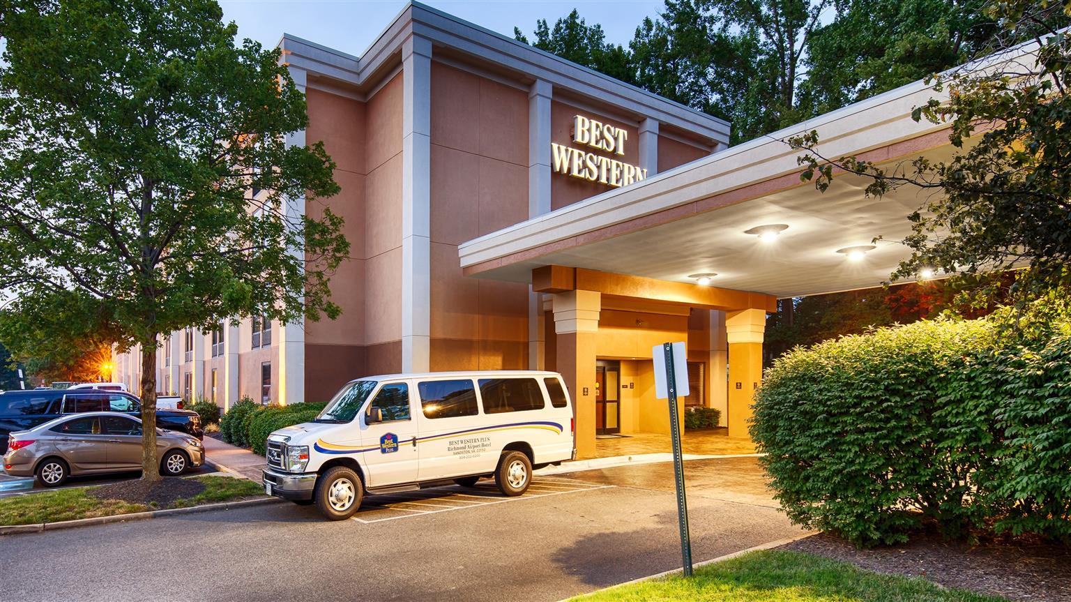 Best Western Plus Richmond Sandston Bagian luar foto